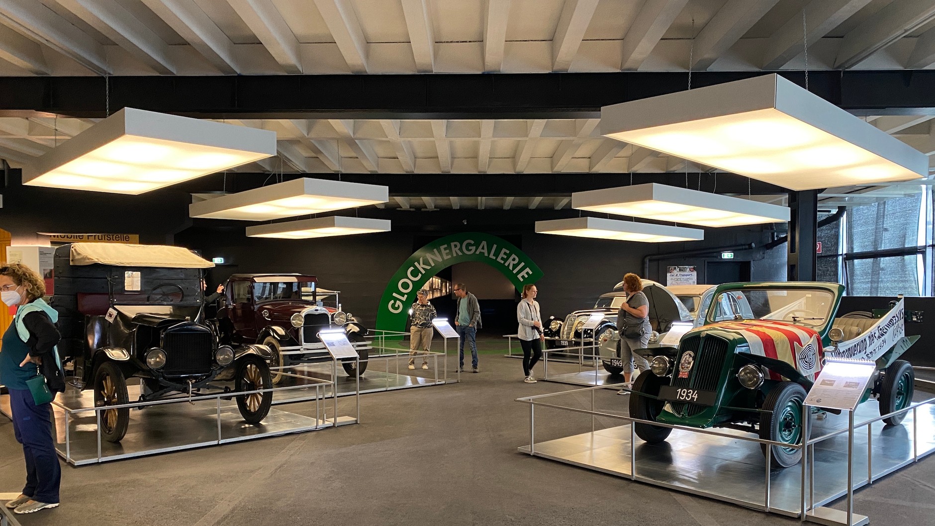 Porsche 718 Cayman T (982c, 2022 r.) – podróż w Alpy