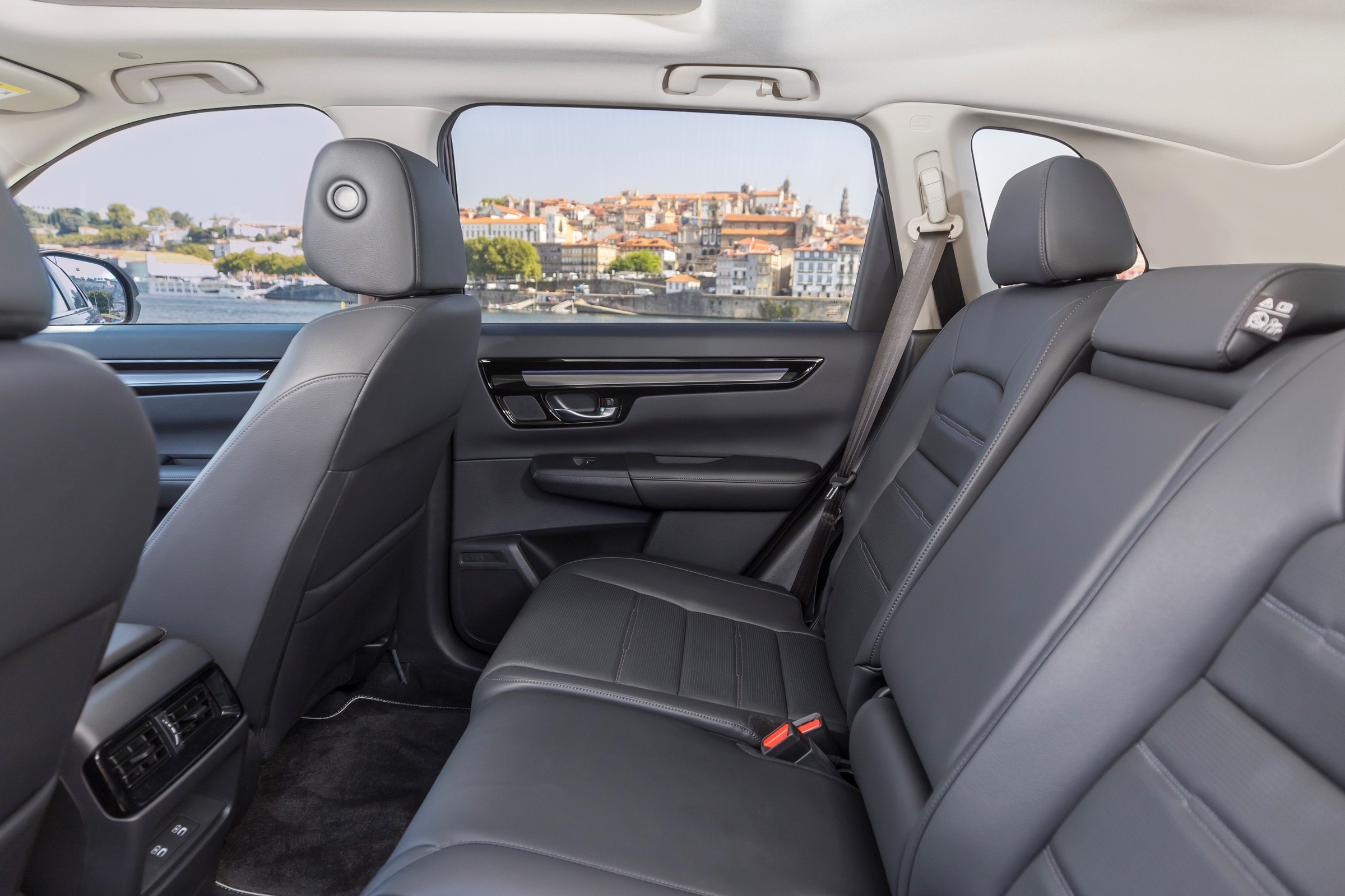 Tylko wybrani kierowcy mają te funkcje w swoich autach. Ukryte i przydatne