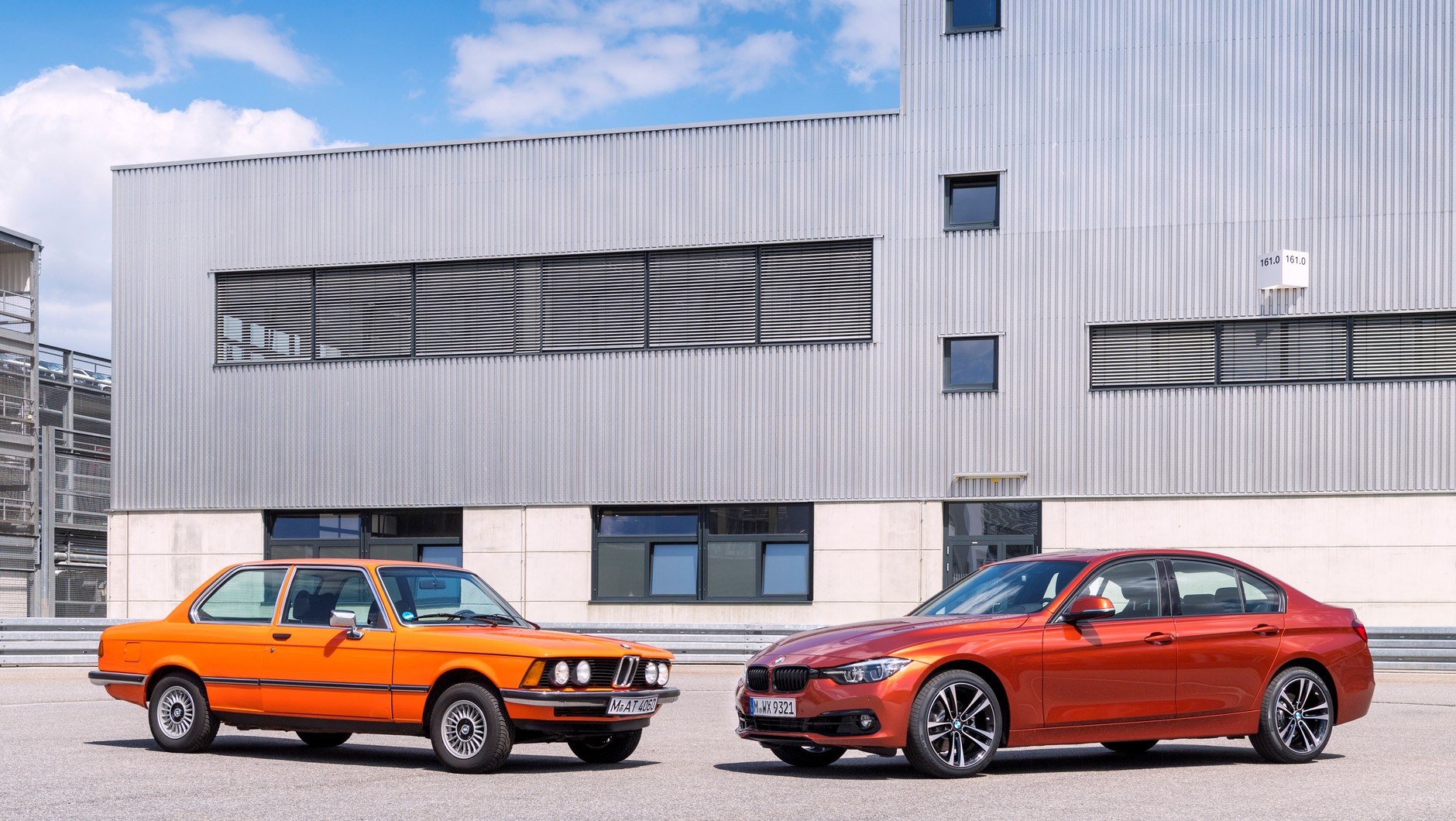 BMW serii 3 E21 (1975-1983) i BMW serii 3 F30 (2011-2019)