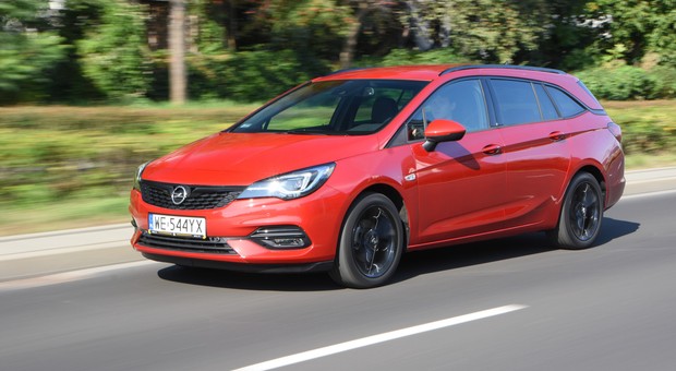 Opel Astra Sports Tourer 1.2 Turbo – mocna, rodzinna wersja