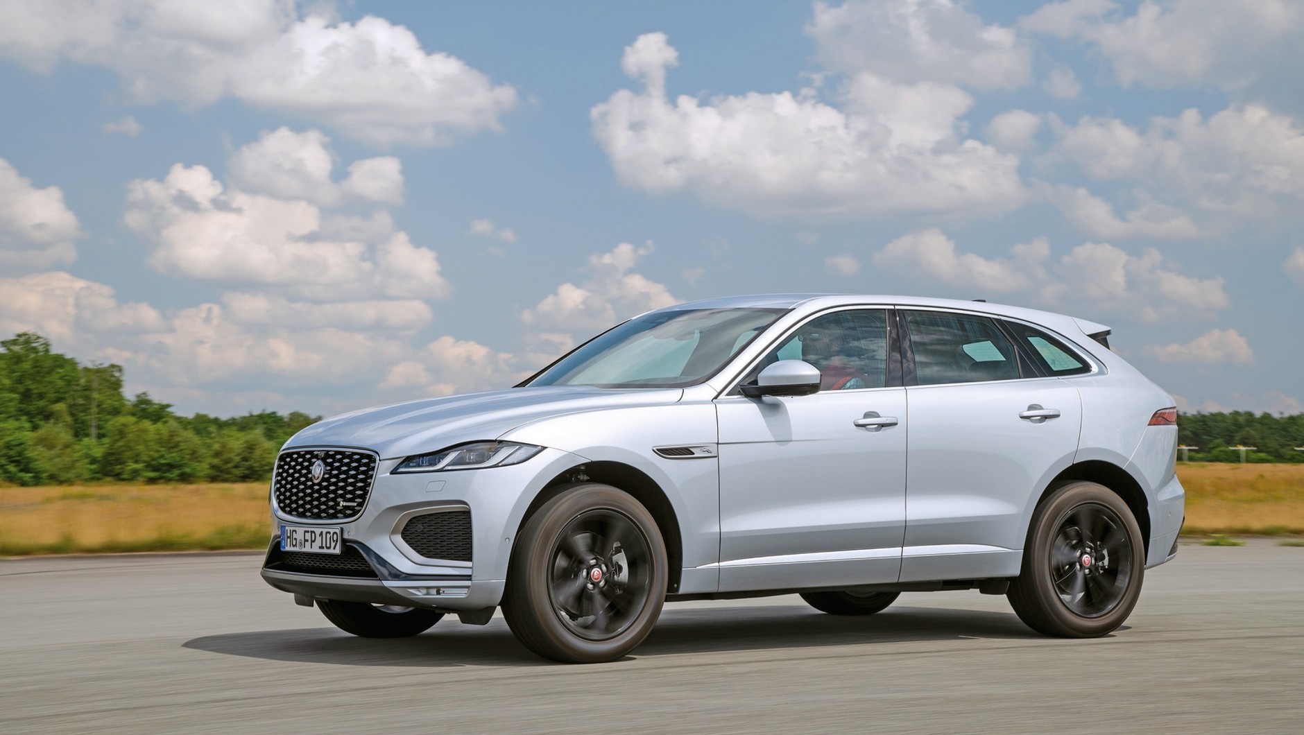 Porównanie SUV-ów: Jaguar F-Pace D200 AWD