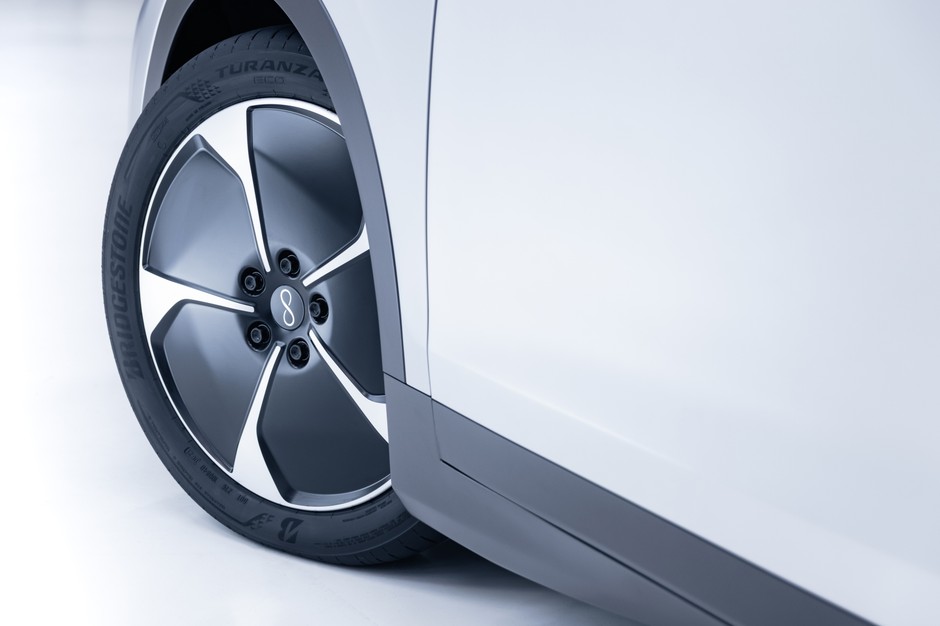 Bridgestone i Lightyear