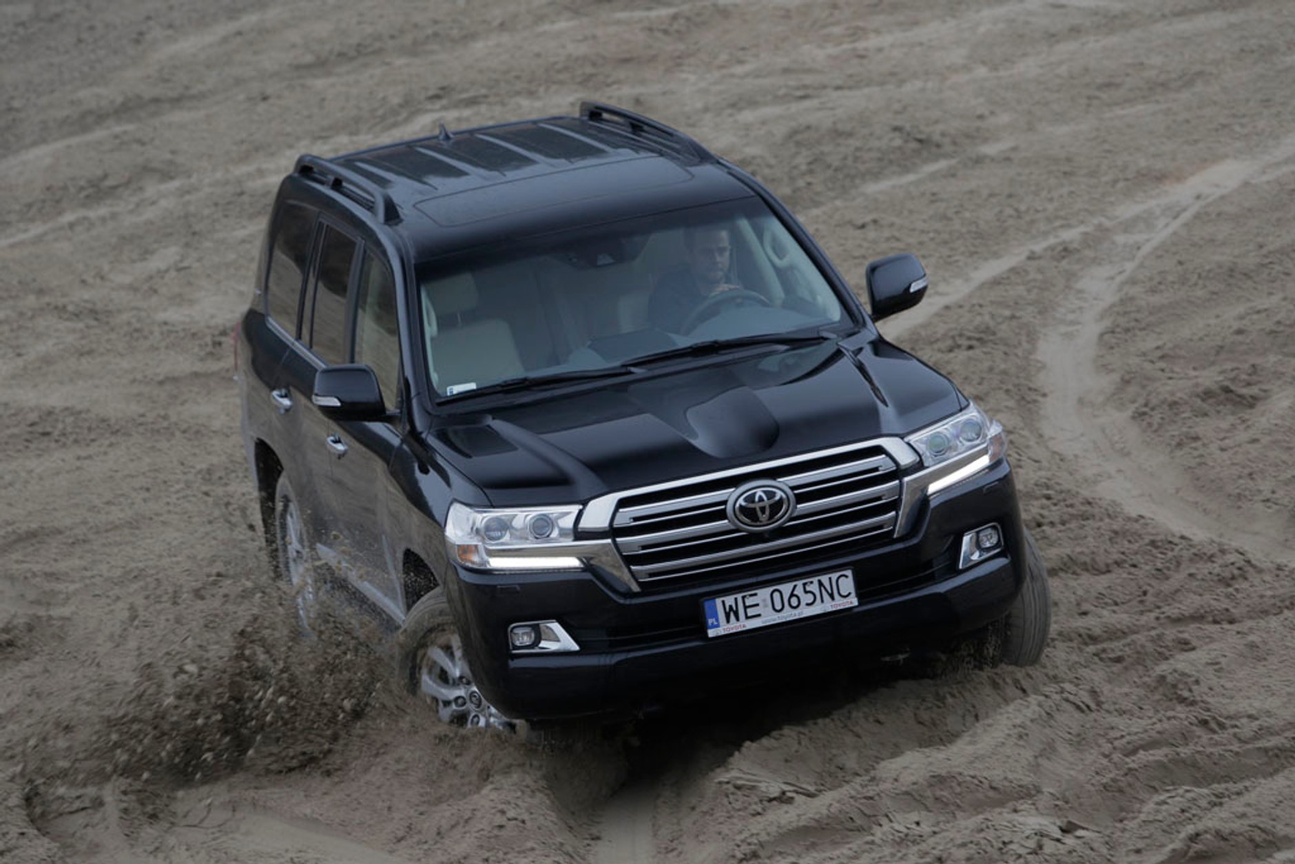 Toyota Land Cruiser V8 - zabili ją i wróciła!