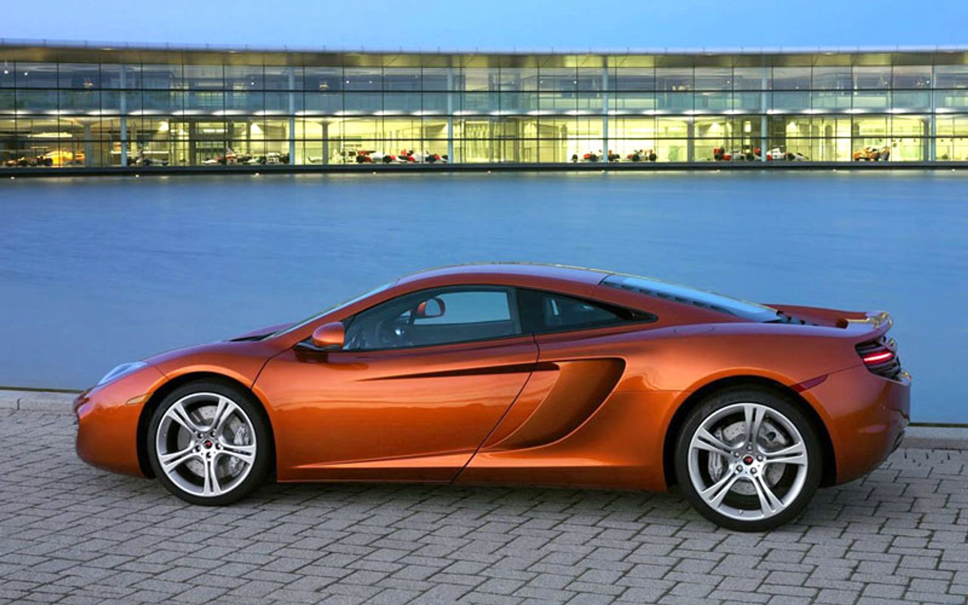 McLaren MP4-12C: nowa broń Brytyjczyków