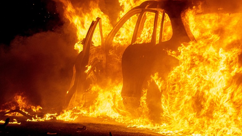 Pożar samochodu - zdj. ilustracyjne