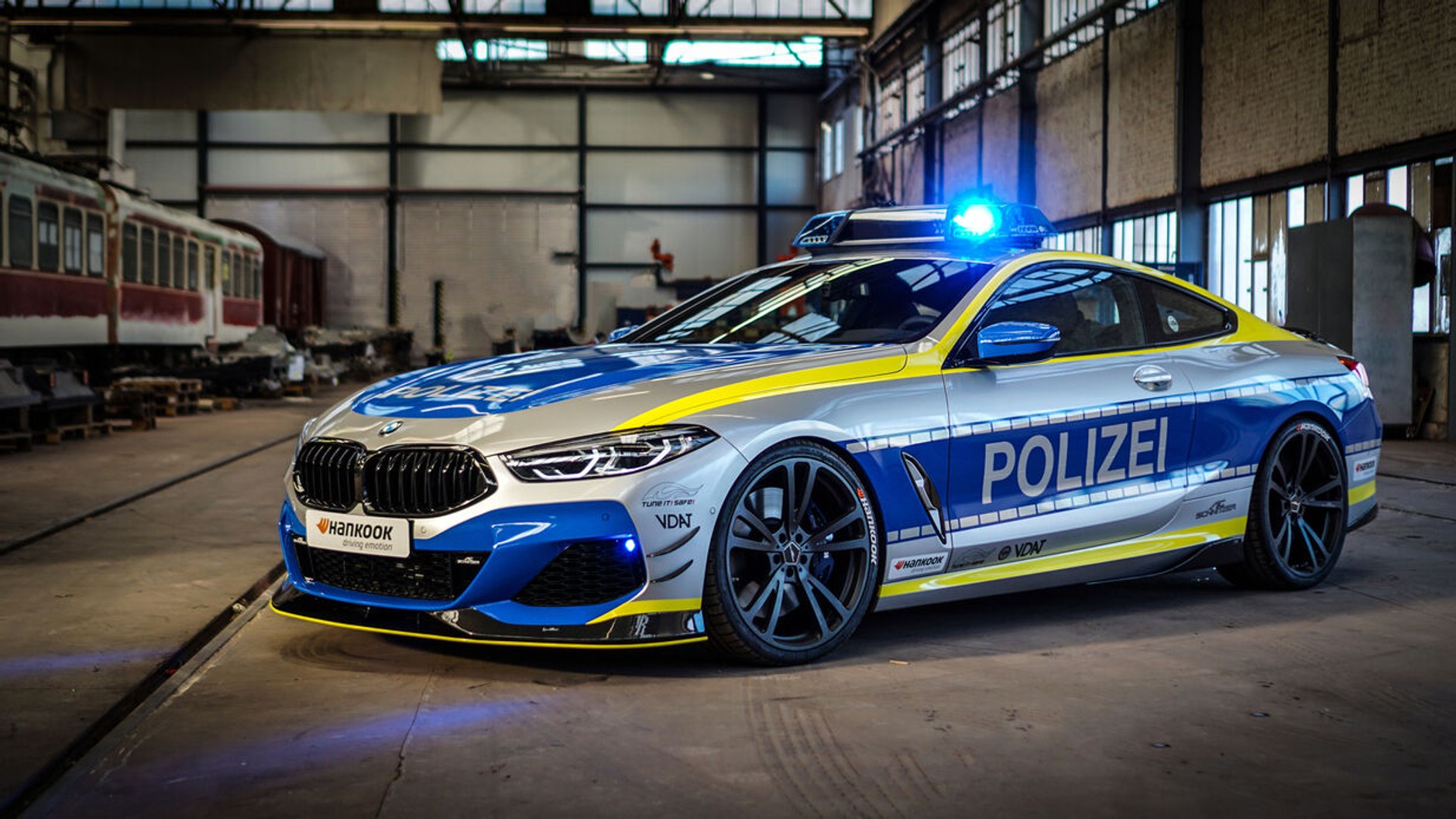 Policyjne BMW M850i AC Schnitzer