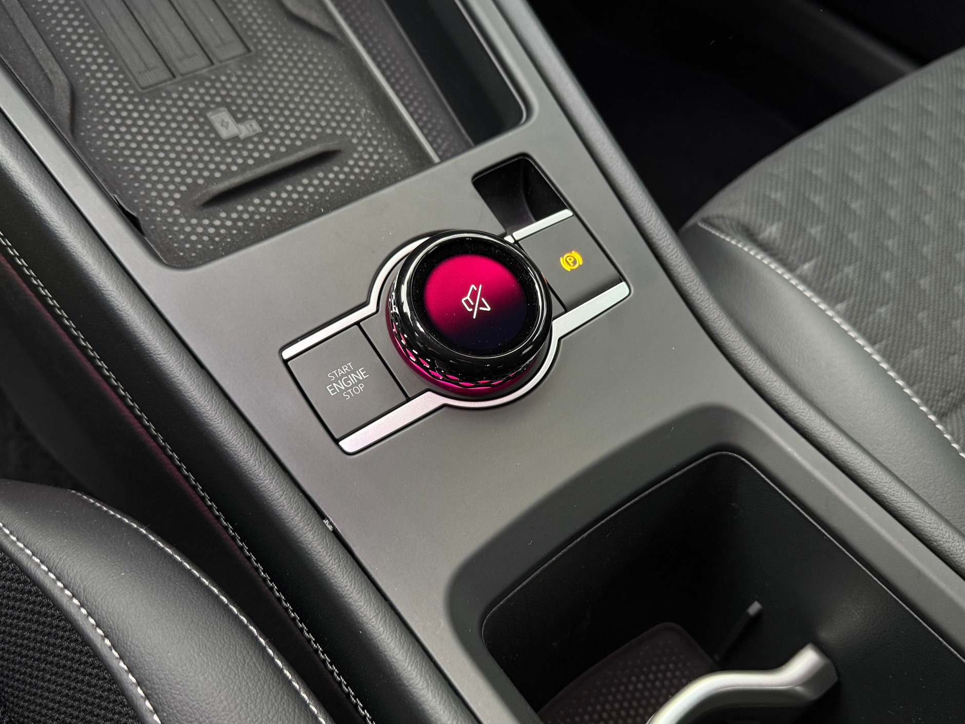 Dwufunkcyjne pokrętło w Volkswagenie T-Rocu