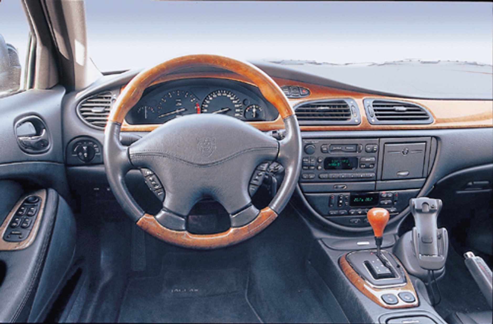 Jaguar S-Type - Wspomnień czar