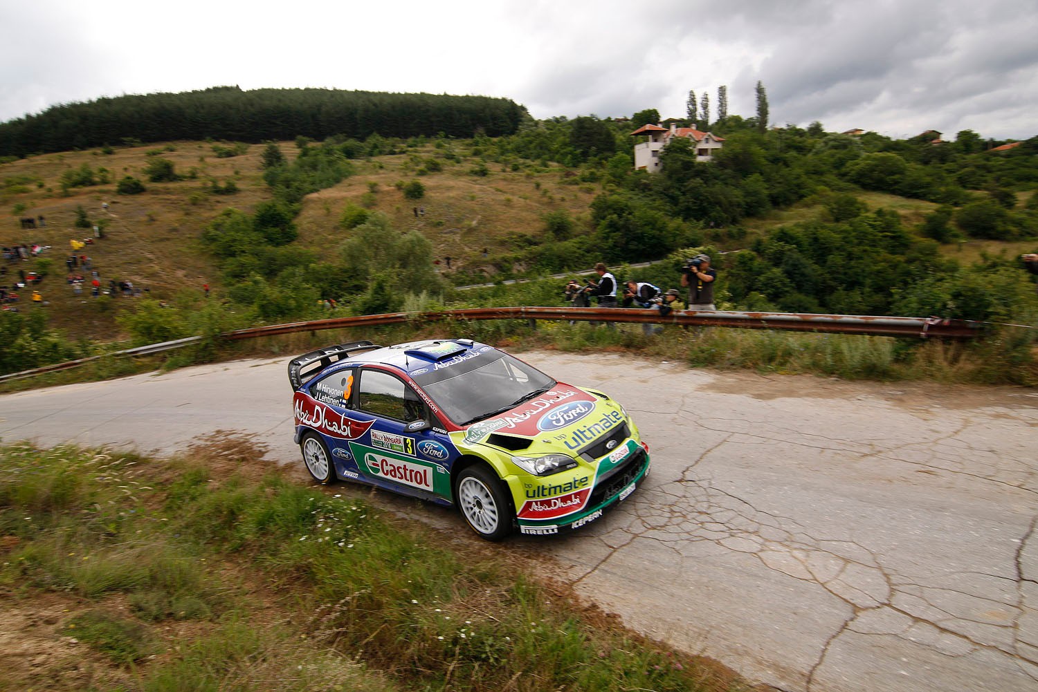 Citroën Total WRT taranuje konkurentów (galeria Rallyworld©Willy Weyens)