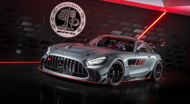 Mercedes-AMG GT Track Series - ekstremalna, torowa wersja trafiła na rynek. Powstanie tylko 55 szt.
