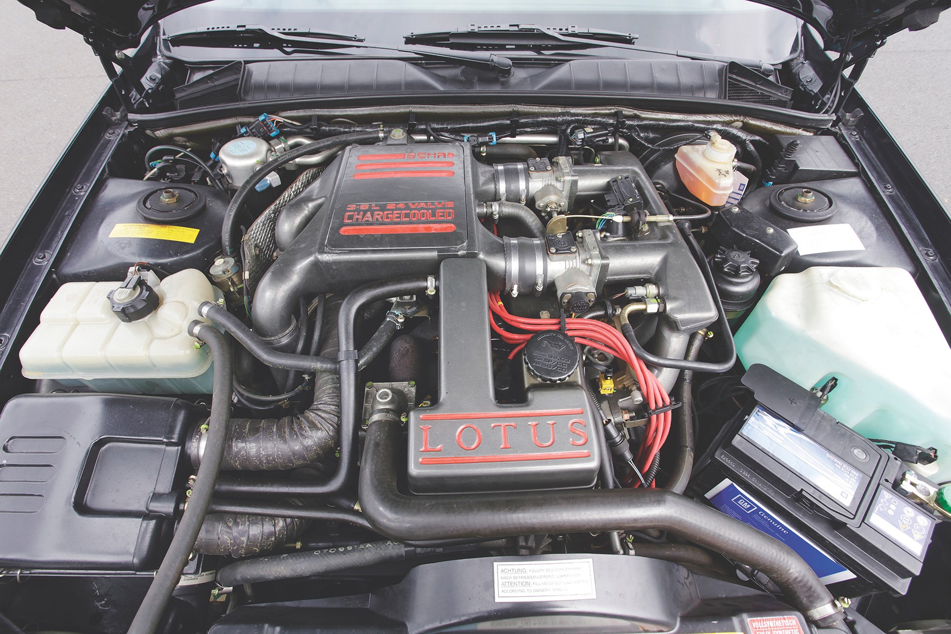 Opel Lotus Omega - moc i luksus