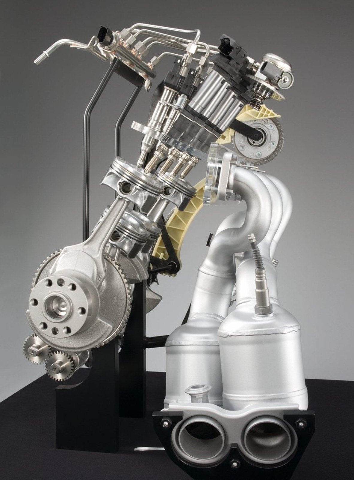 Nowe silniki BMW (cz. I): nowa generacja 4-cylindrowych diesli, również jako TwinTurbo