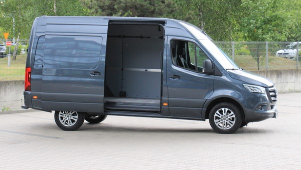 Mercedes Sprinter do naprawy. Ponad 7,6 tys. aut w Polsce objętych akcją serwisową