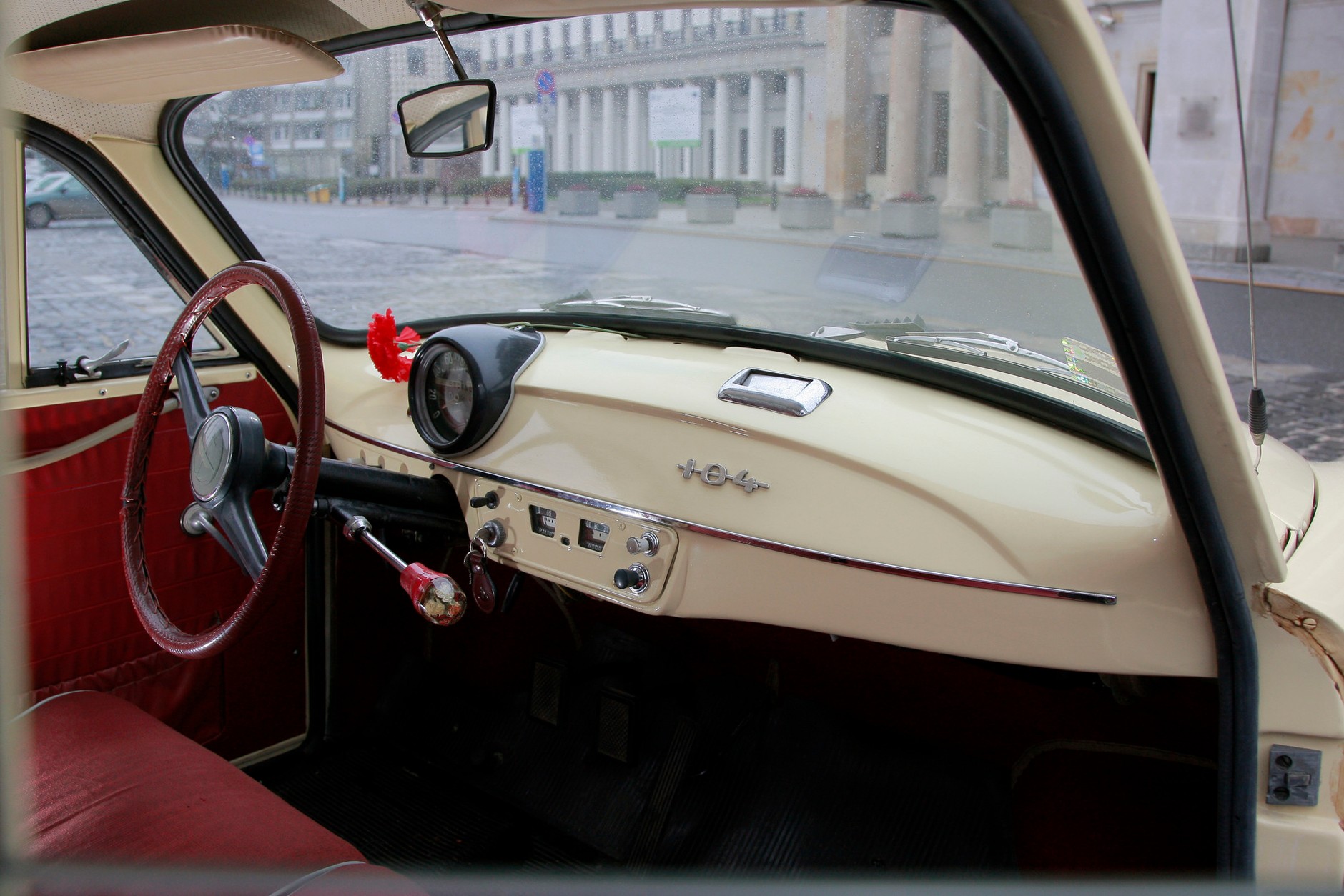 Najpiękniejsze samochody PRL-u