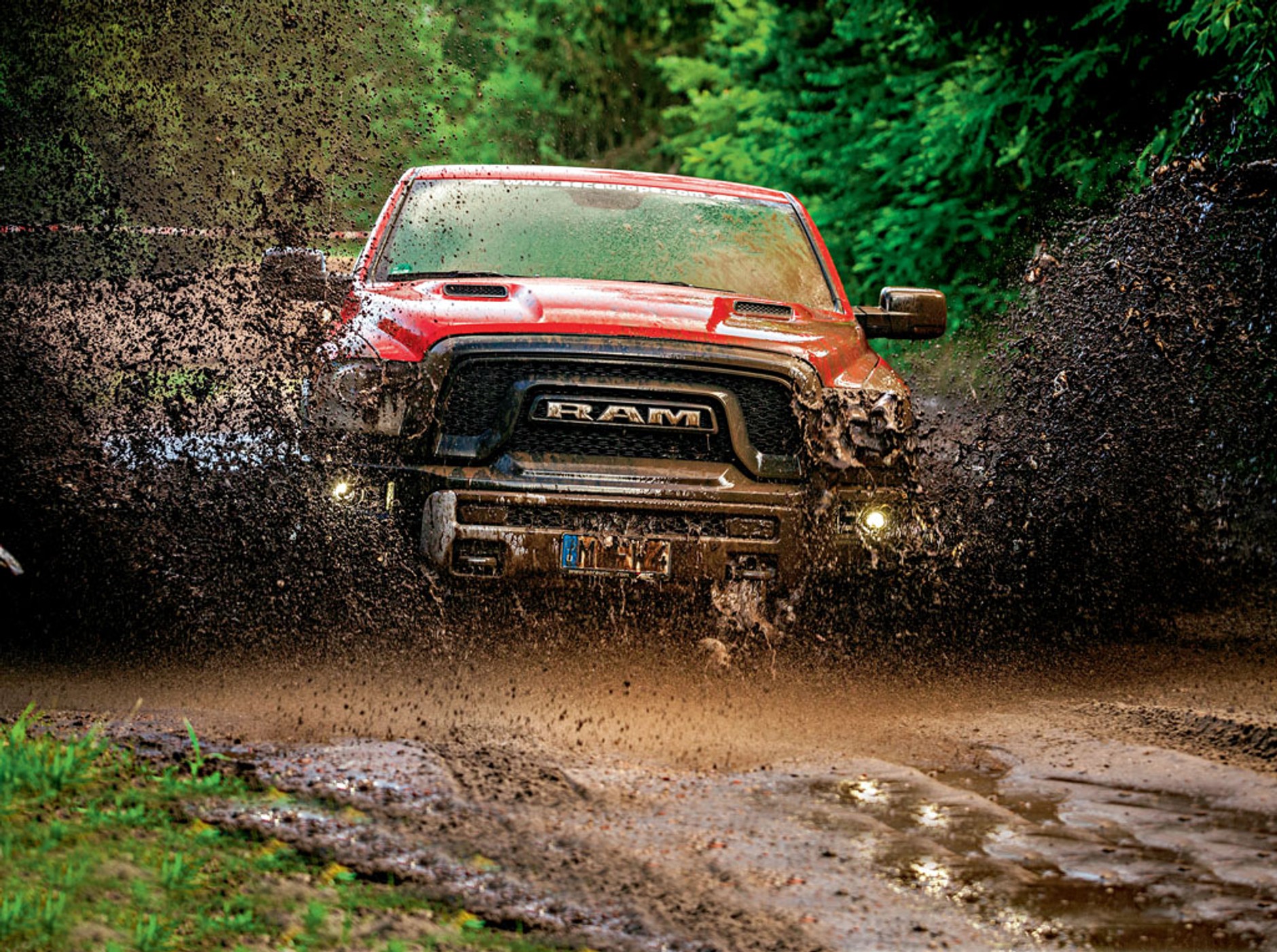 RAM 1500 Rebel 5.7 V8 - pikap z amerykańskiego snu