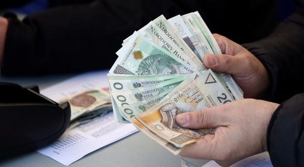 Wszyscy zaczęli gorączkowo szukać po domach tzw. książeczek typu F. Szczęśliwi ci, co je znajdą