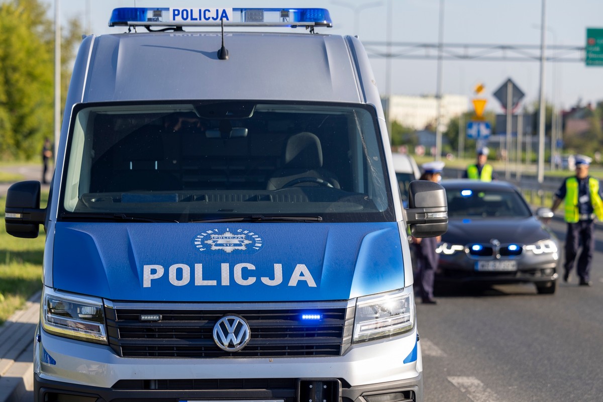 Policjanci prowadzą specjalną akcję. Kontrolują użytkowników e-pojazdów