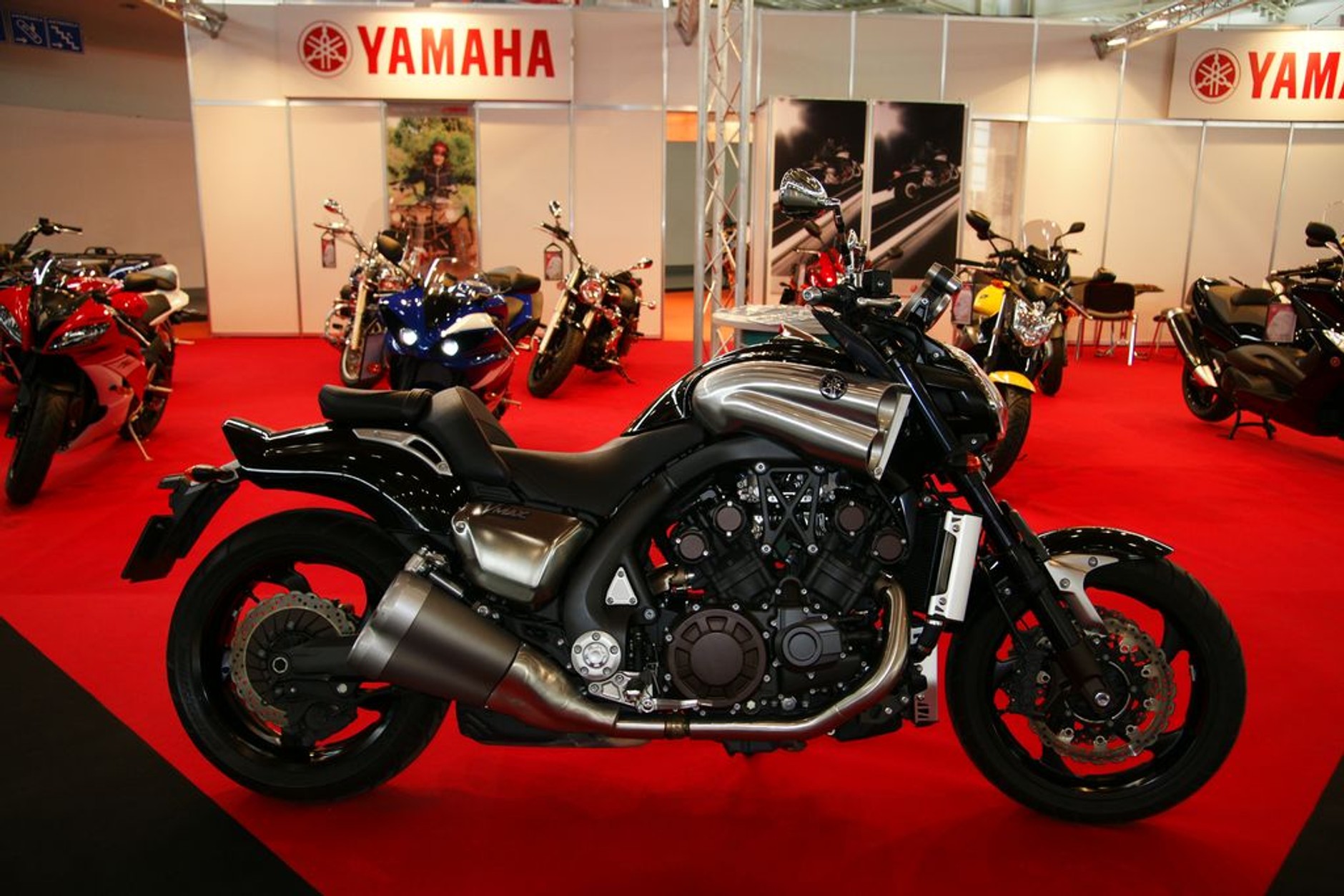 Poznań Motor Show 2010: honor uratowali dilerzy (galeria)