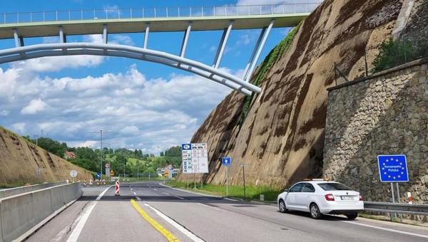 Podróż samochodem po Europie. Najważniejsze zasady i przepisy w 33 krajach Europy