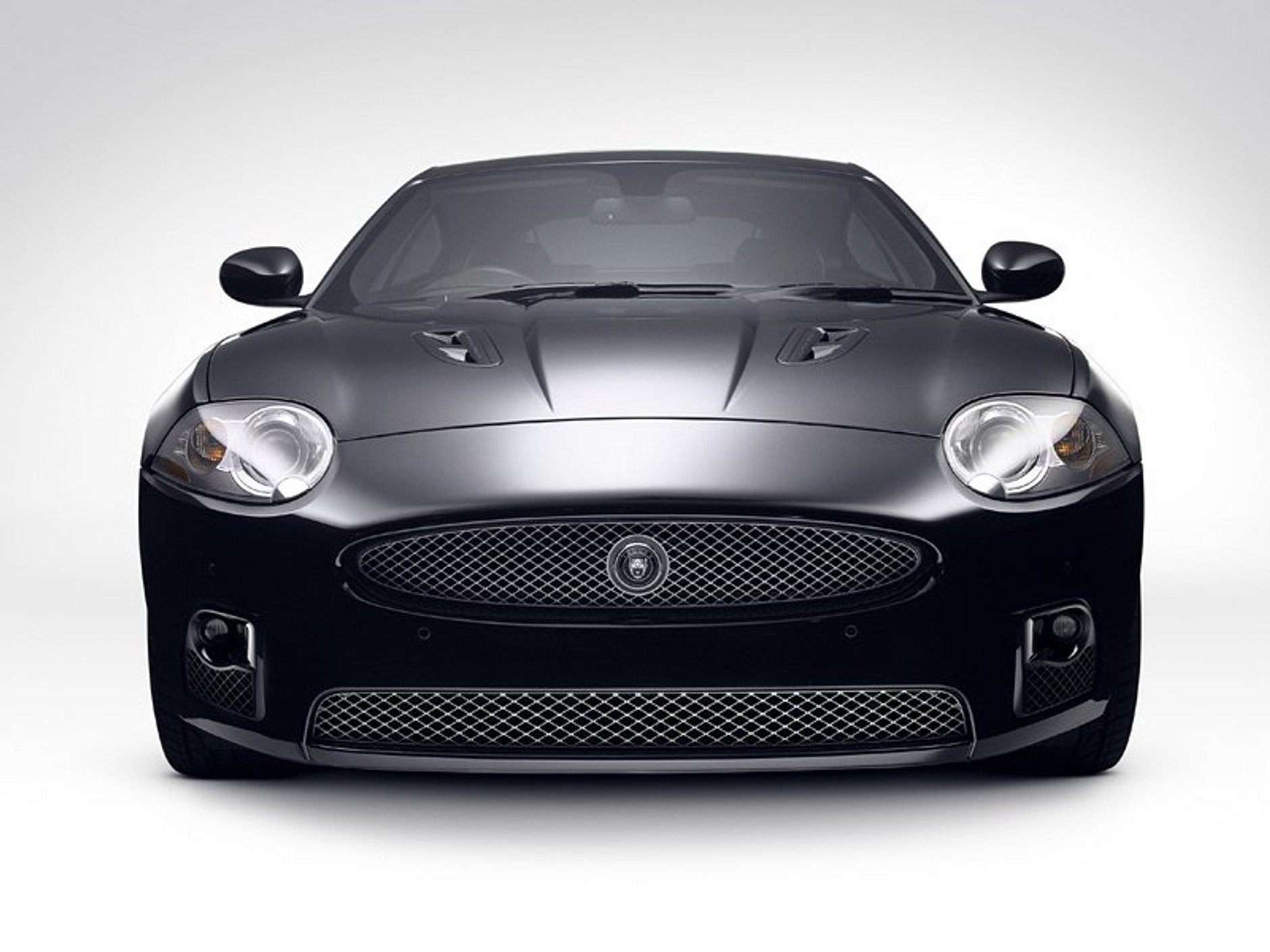 Genewa 2007: Jaguar XKR Portfolio