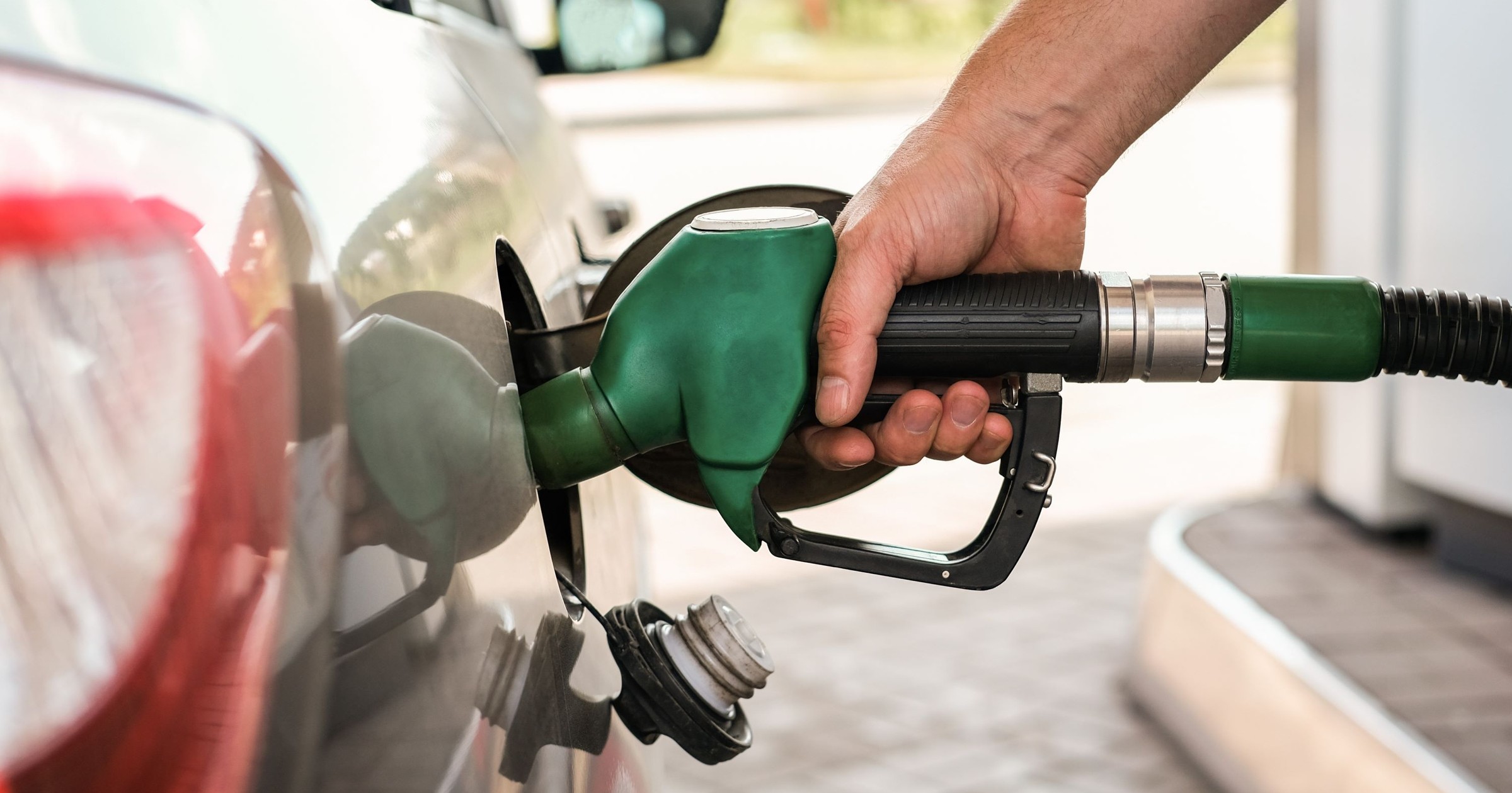 To nie koniec podwyżek, ale cena benzyny okazuje się bardziej stabilna niż ceny oleju napędowego.