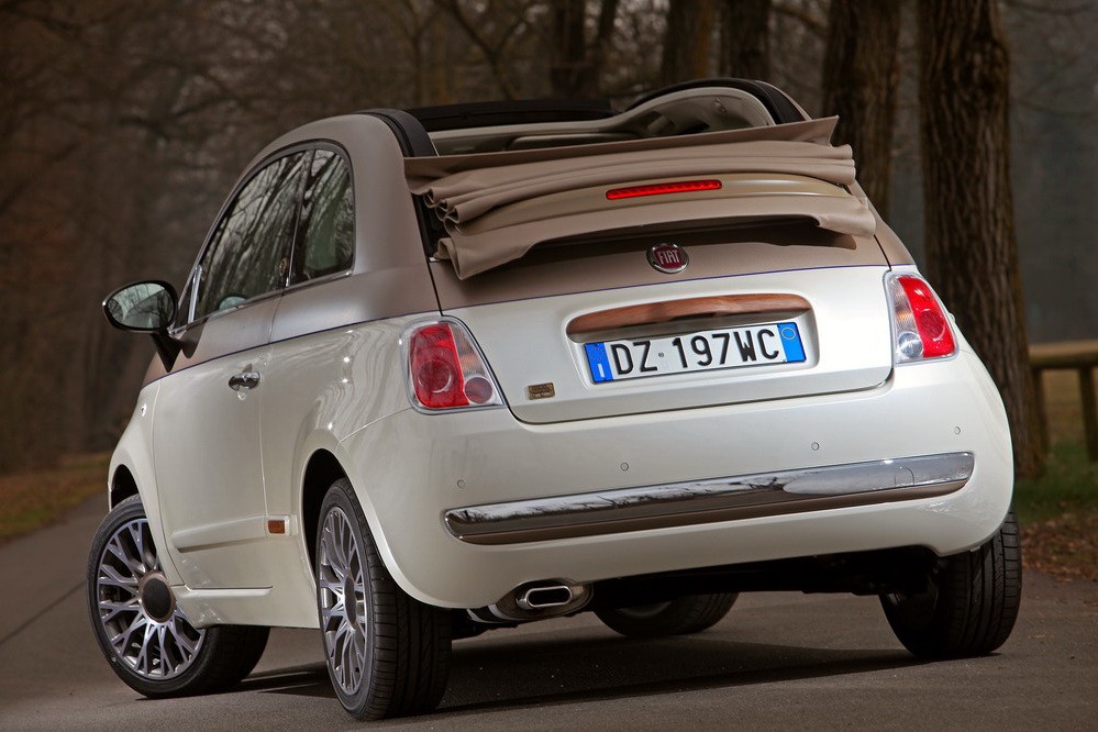 Fiat 500 CC Sassicaia w skórzanym okryciu