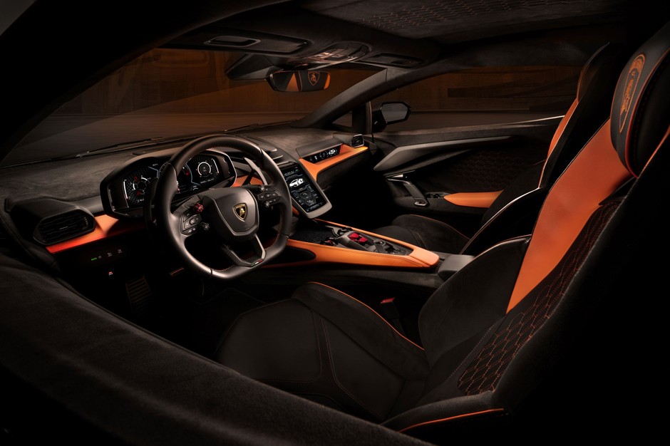 Lamborghini Revuelto (od 2023 r.)