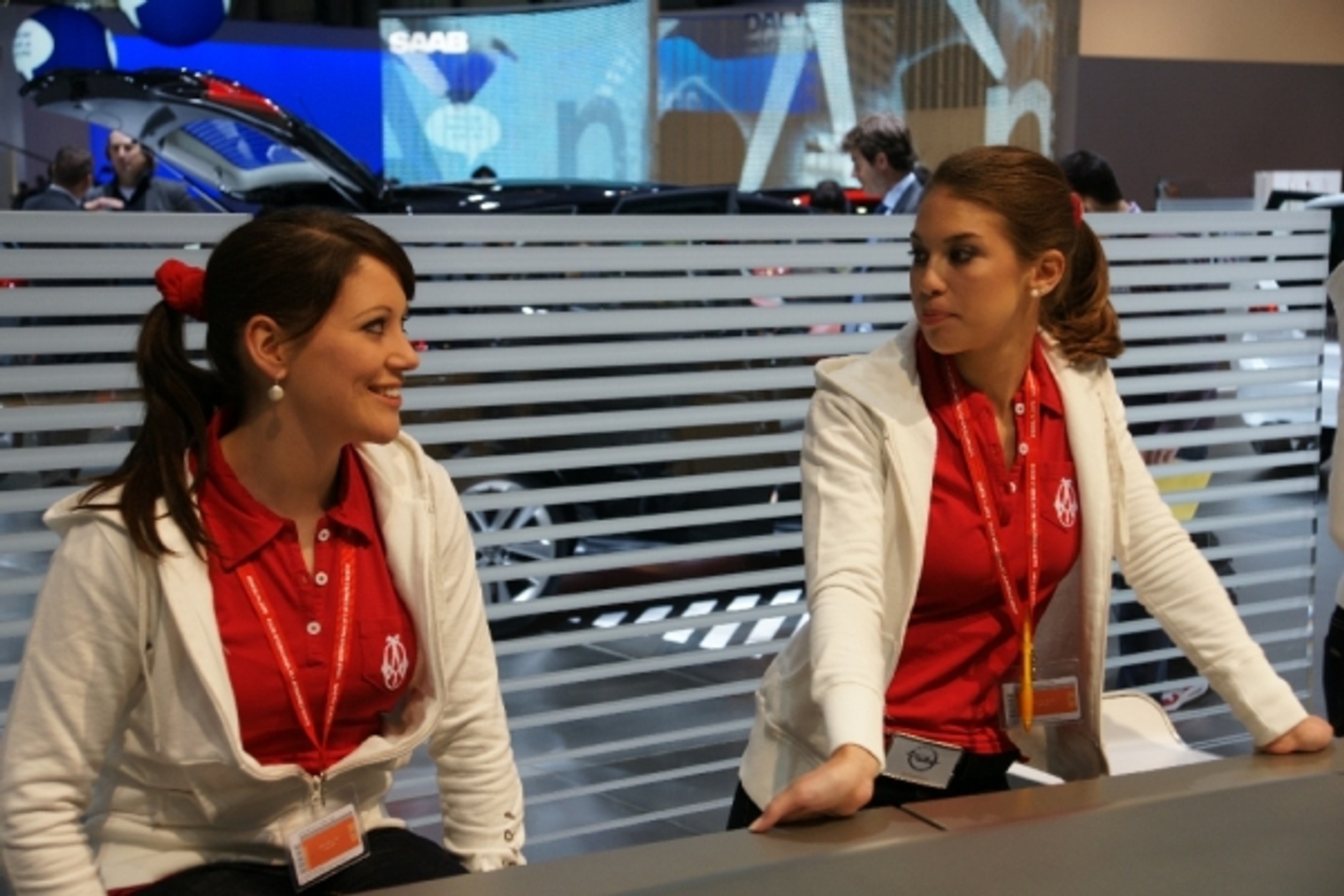 Genewa 2010: Dziewczyny z salonu samochodowego w Genewie (galeria)