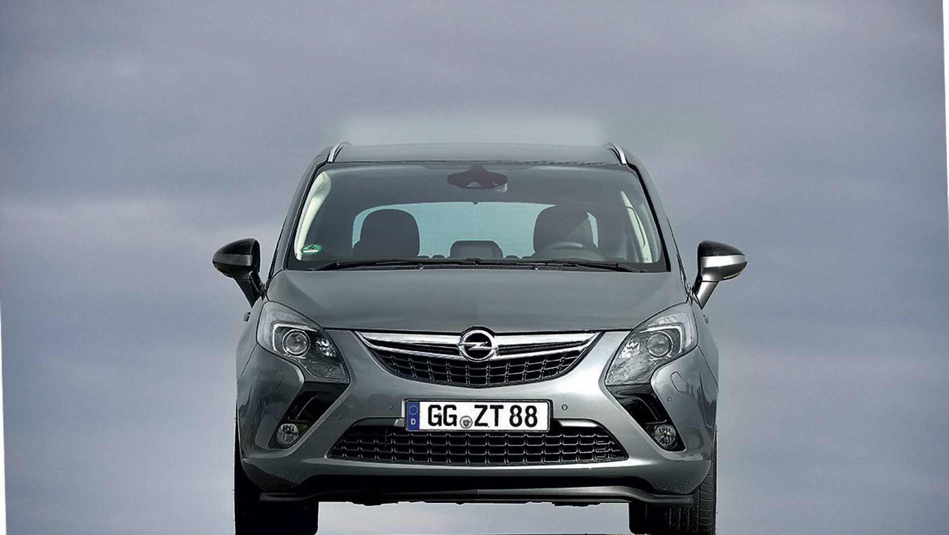 Król vanów pilnie poszukiwany: nowy VW Touran kontra BMW 216d Gran Tourer, Ford Grand C-Max, Opel Zafira Tourer