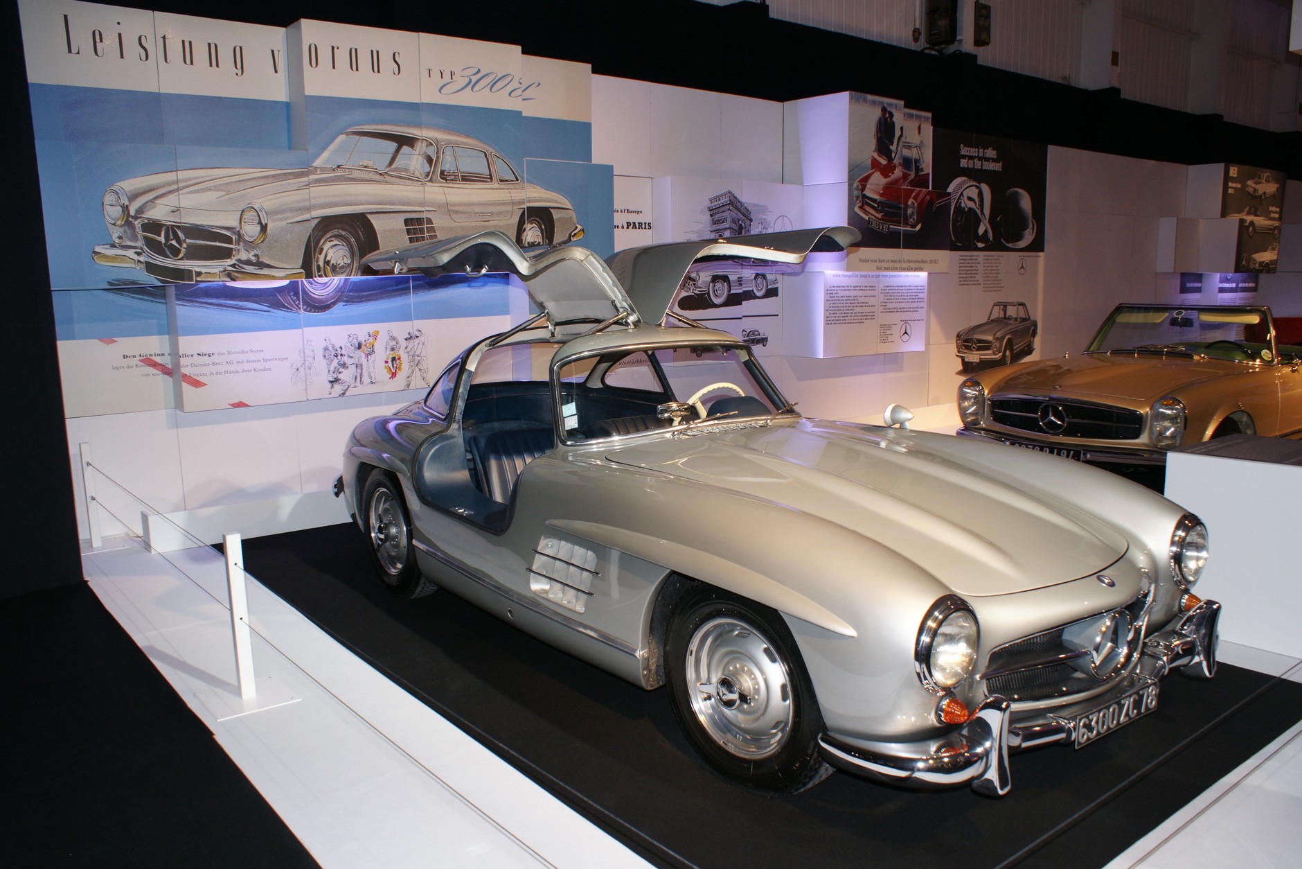 Klasyki i ich reklamy na salonie w Paryżu