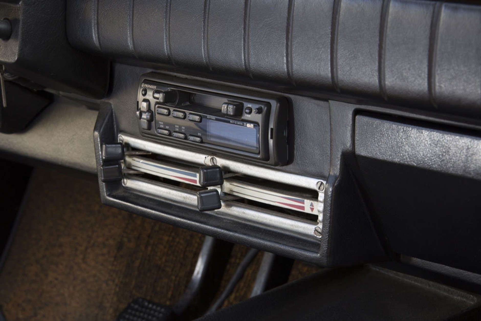 Tatra T613 - Limuzyna towarzyszy z Czechosłowacji