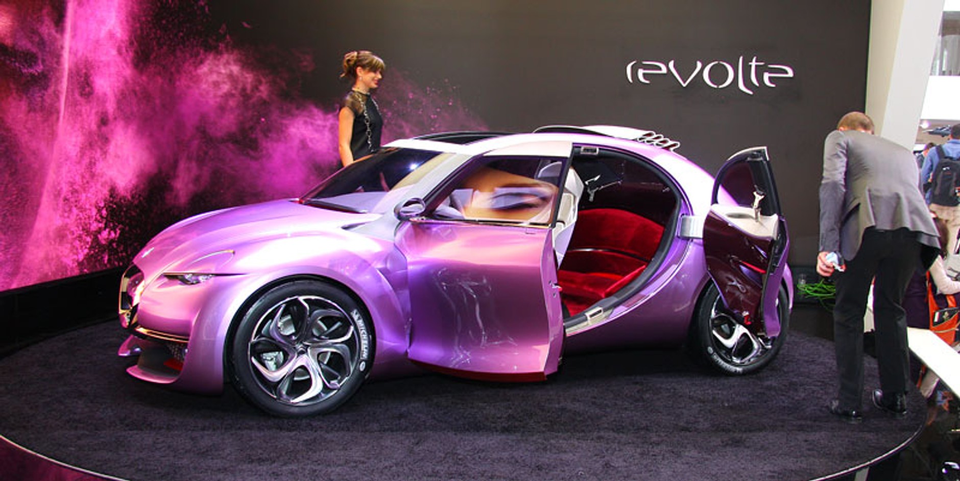 IAA Frankfurt 2009: prototyp Citroën REVOLTE - szczególnie dla pań... (fotogaleria)
