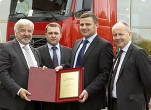 400. pojazd ciężarowy Volvo dla Omega Pilzno