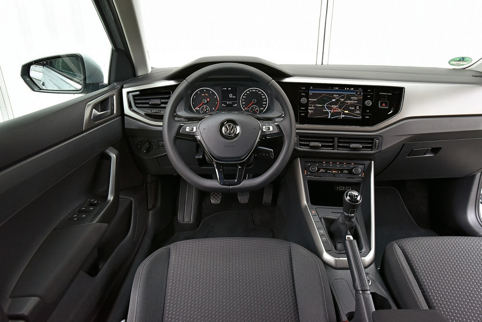 Starcie minimalistów: Nissan Micra kontra VW Polo