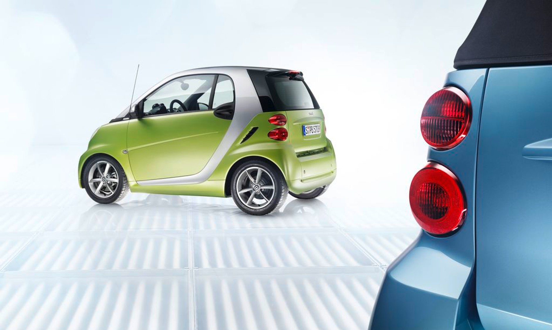 Smart ForTwo 2011 oszczędniejszy i piękniejszy