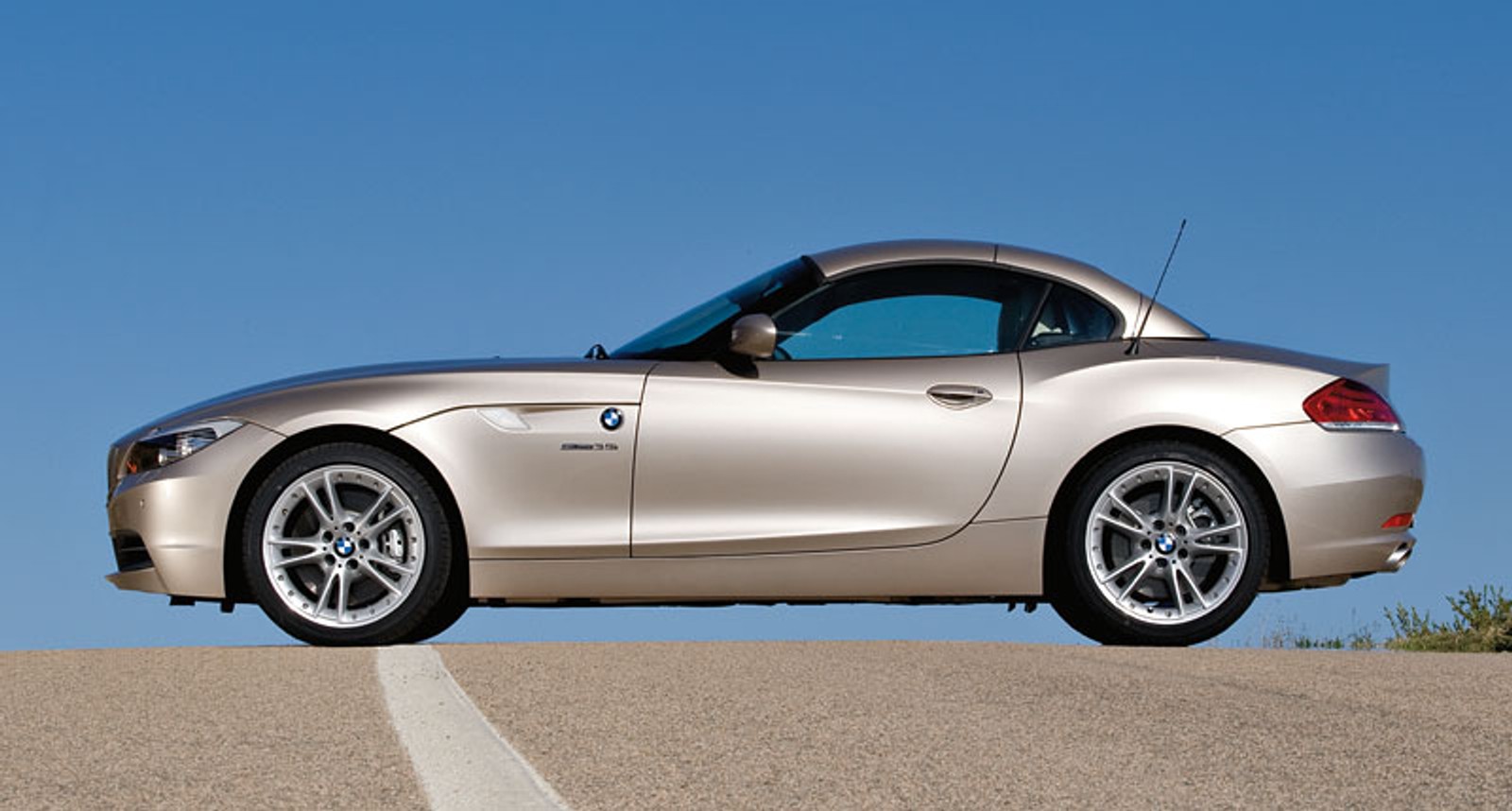 BMW: nowy Z4 Roadster wylądował w Warszawie (cena w Polsce)