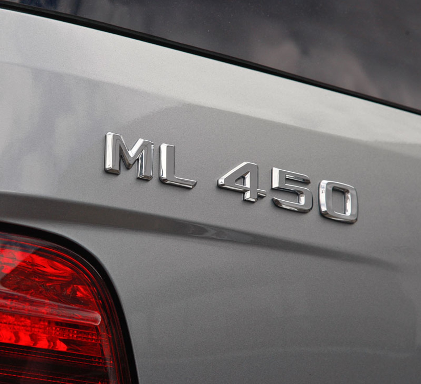 Mercedes-Benz ML 450 Hybrid nyní dostupný v USA, ale jen na leasing