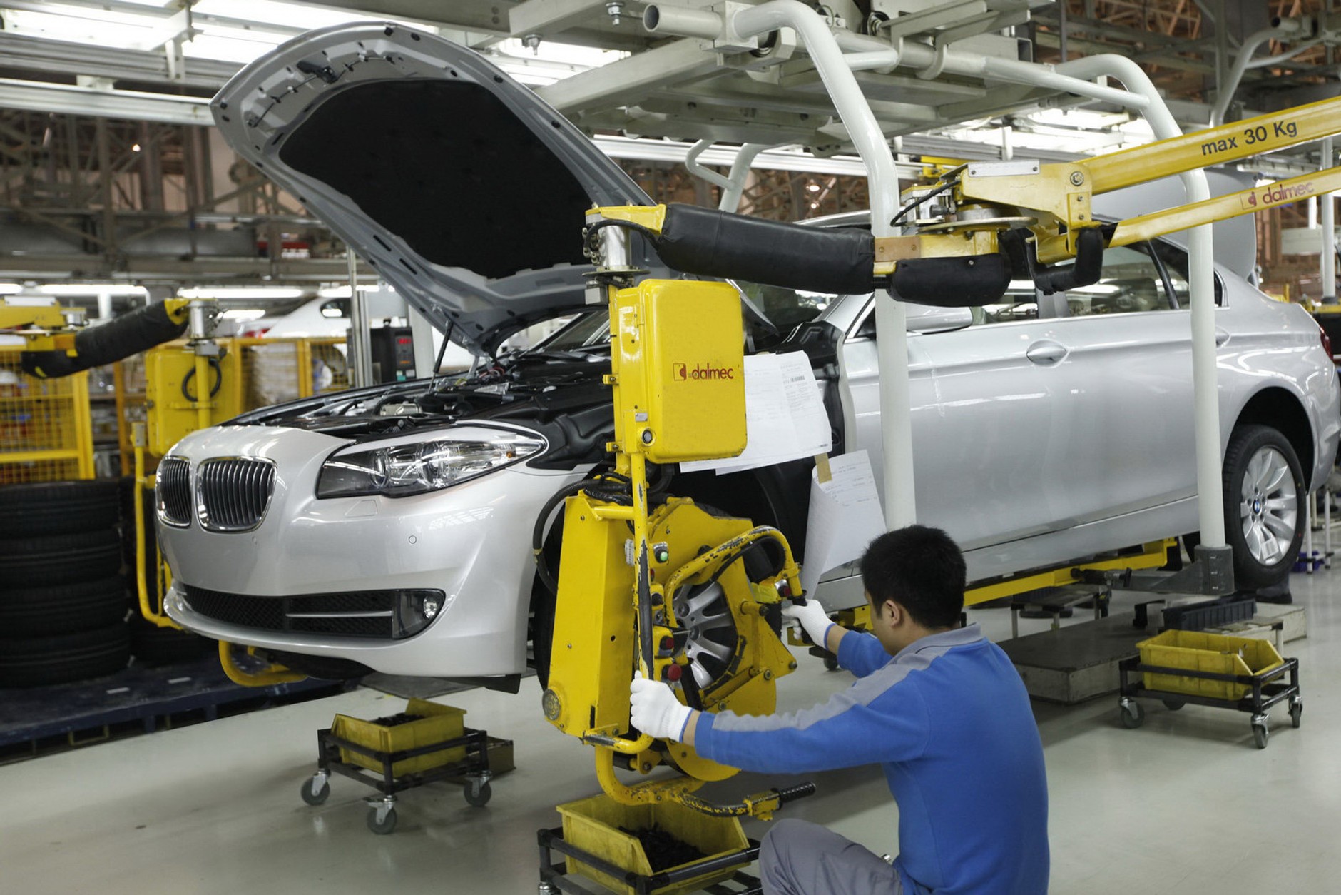 Przedłużone BMW5 specjalnie dla Chińczyków