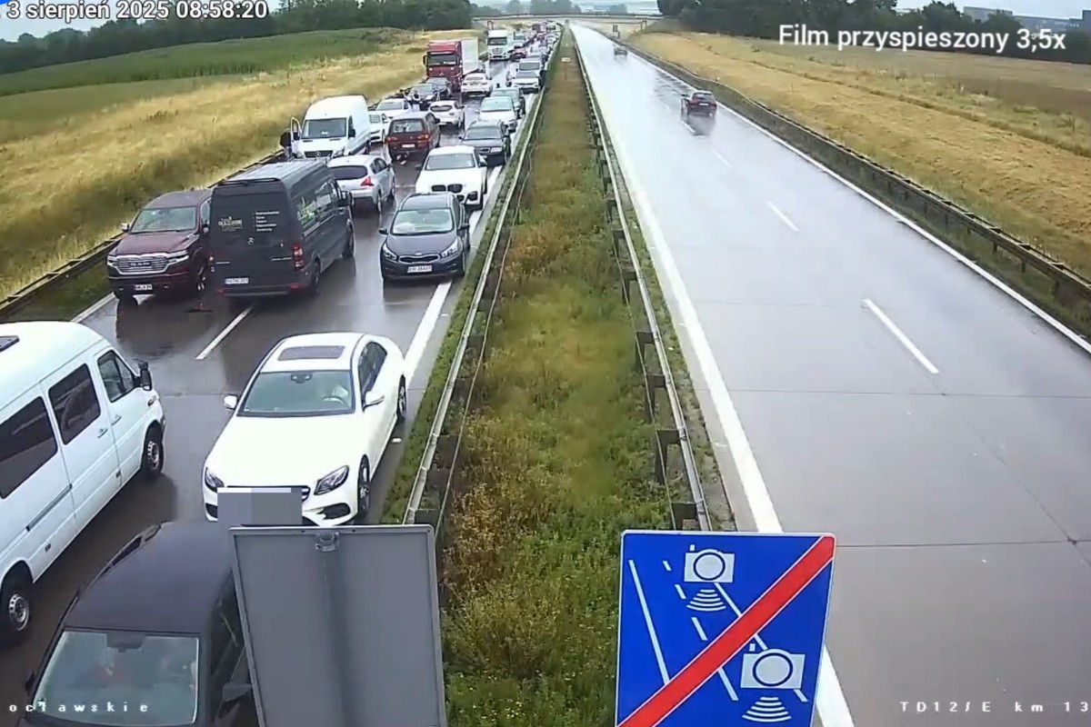 Jechali pod prąd autostradą A4, żeby nie stać w korku. Kierowcy nie unikną kary