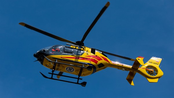 Ratownik z helikoptera LPR o swojej pracy: "latamy bardzo często, w dzień i w nocy"