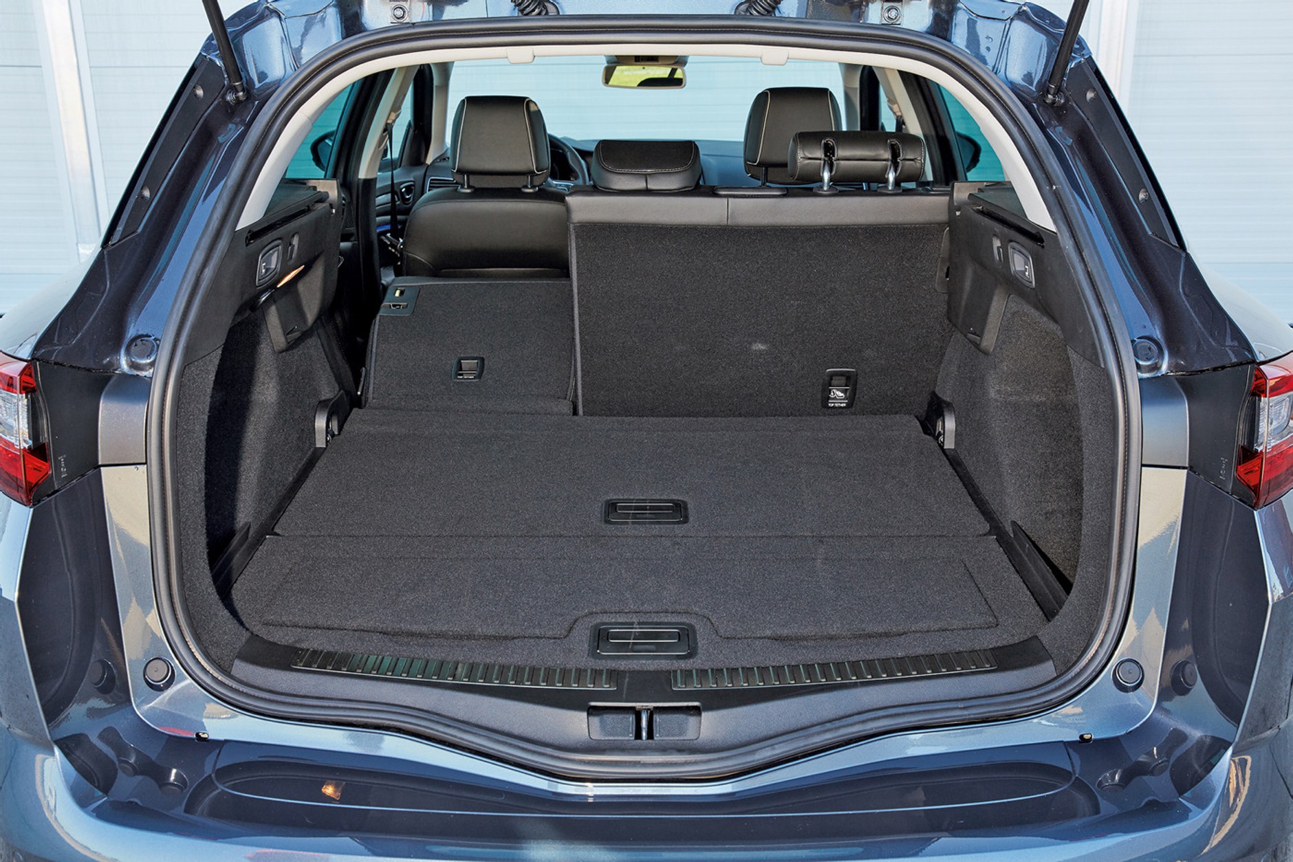 Nowe Renault Megane Grandtour kontra Opel Astra i Peugeot 308