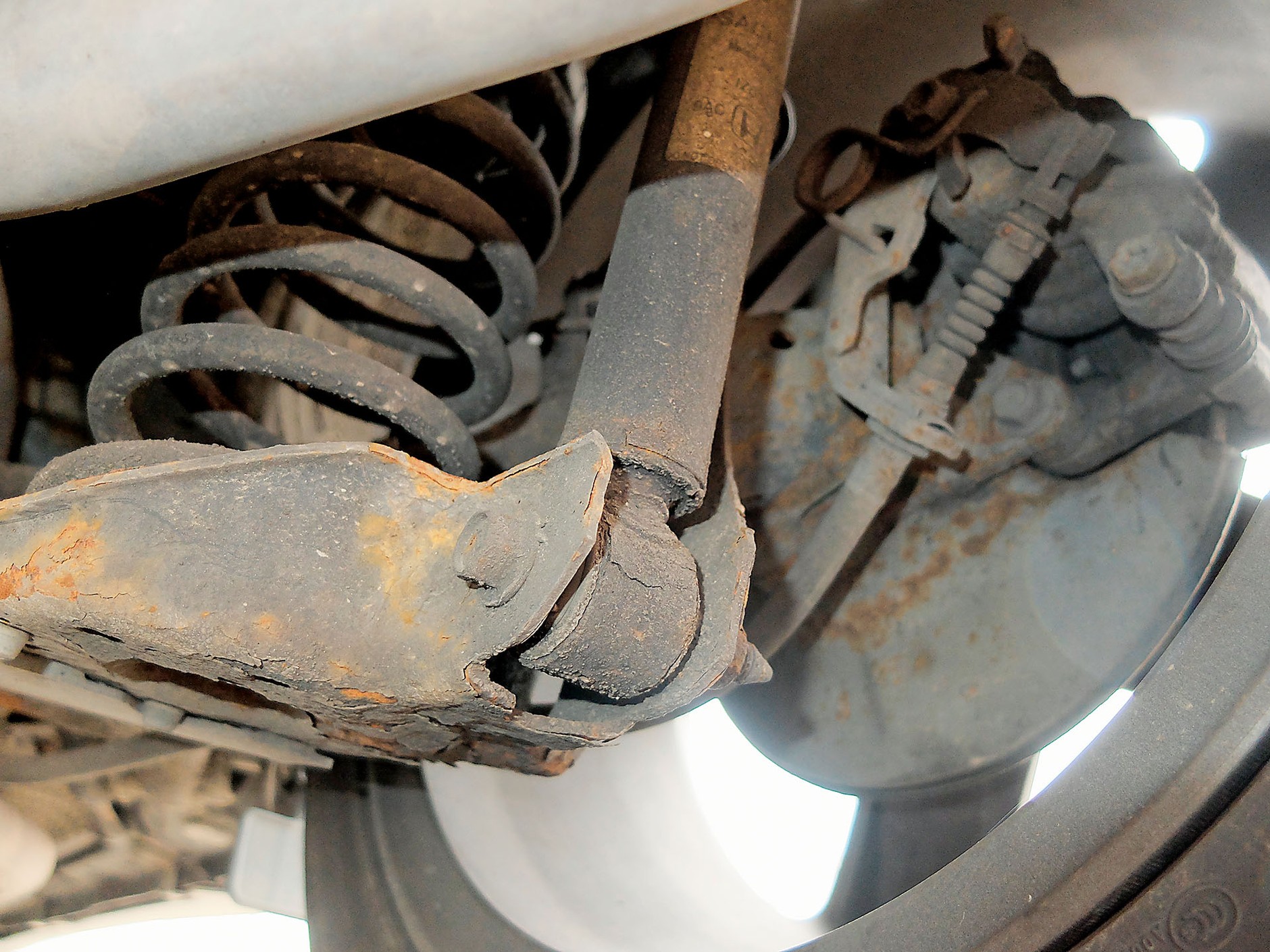 Jak kupić dobre używane auto? Uwaga na korozję