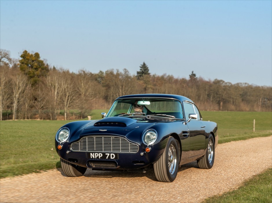 Aston Martin DB5 V8