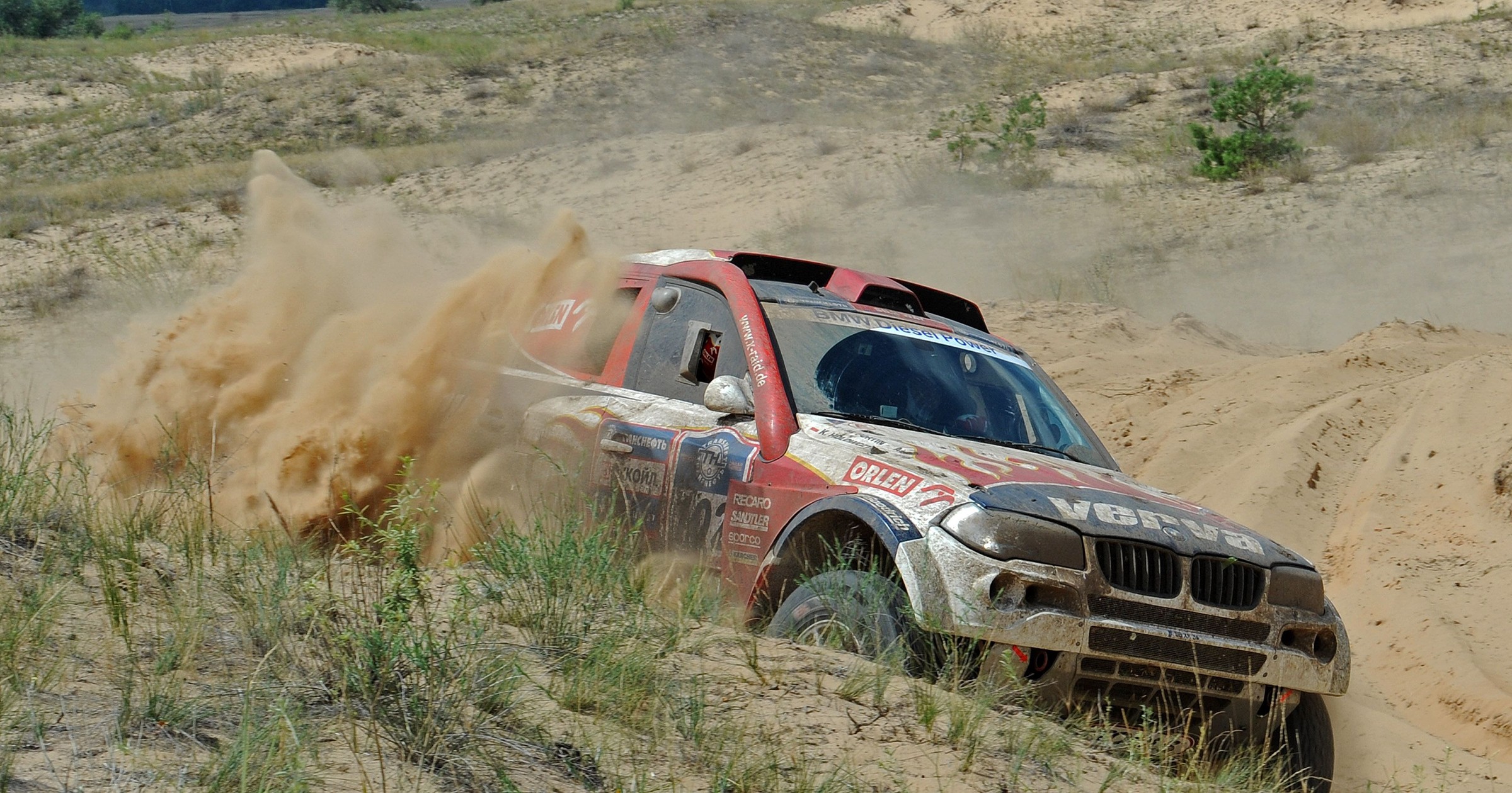 Hołowczyc wygrywa etap Silk Way Rally