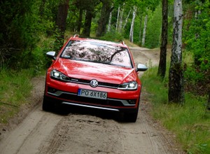 Volkswagen Golf Alltrack – prześwit i elektronika | TEST