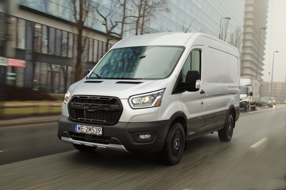 Ford Transit 350 L3H2 2.0 170 KM AWD Trail