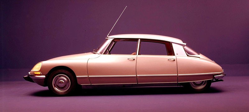 50 kultowych aut w Paradzie Zabytkowych Citroënów w Warszawie (3.10)