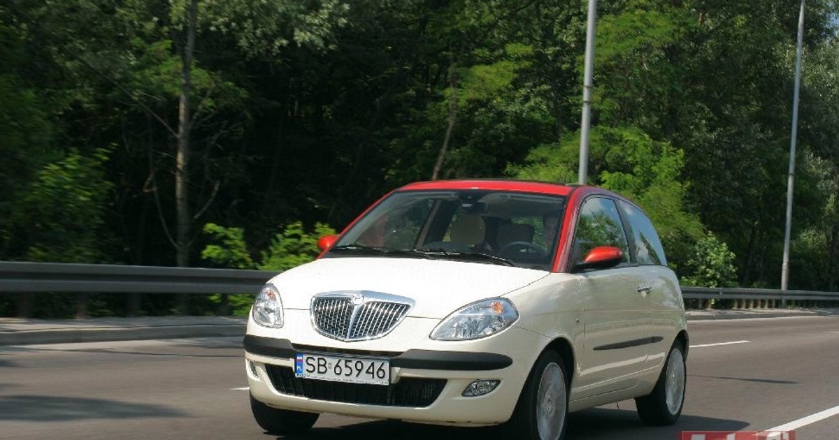 Lancia Ypsilon