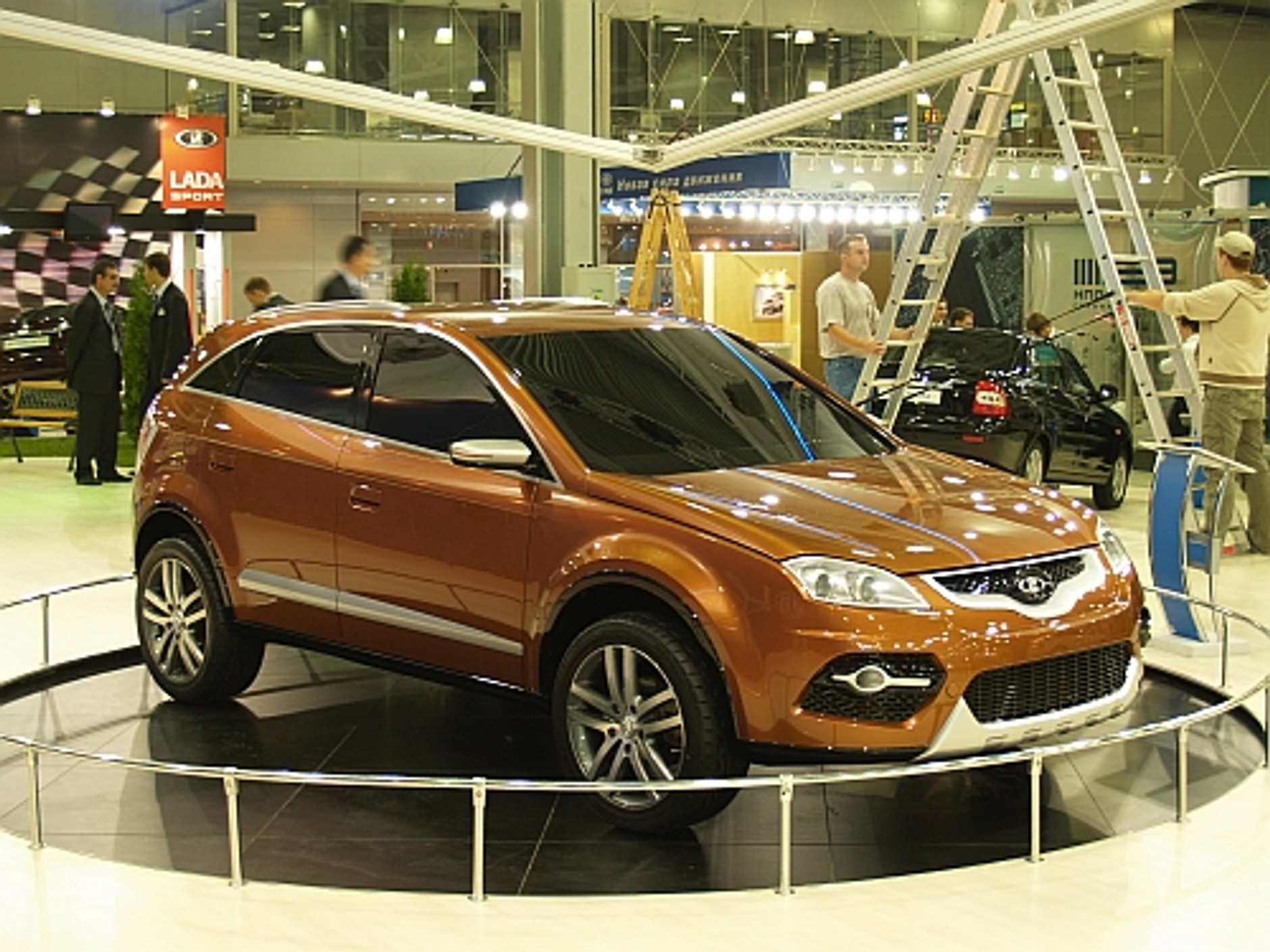 Światowe premiery prosto z Moskwy. Moscow Motor Show 2008