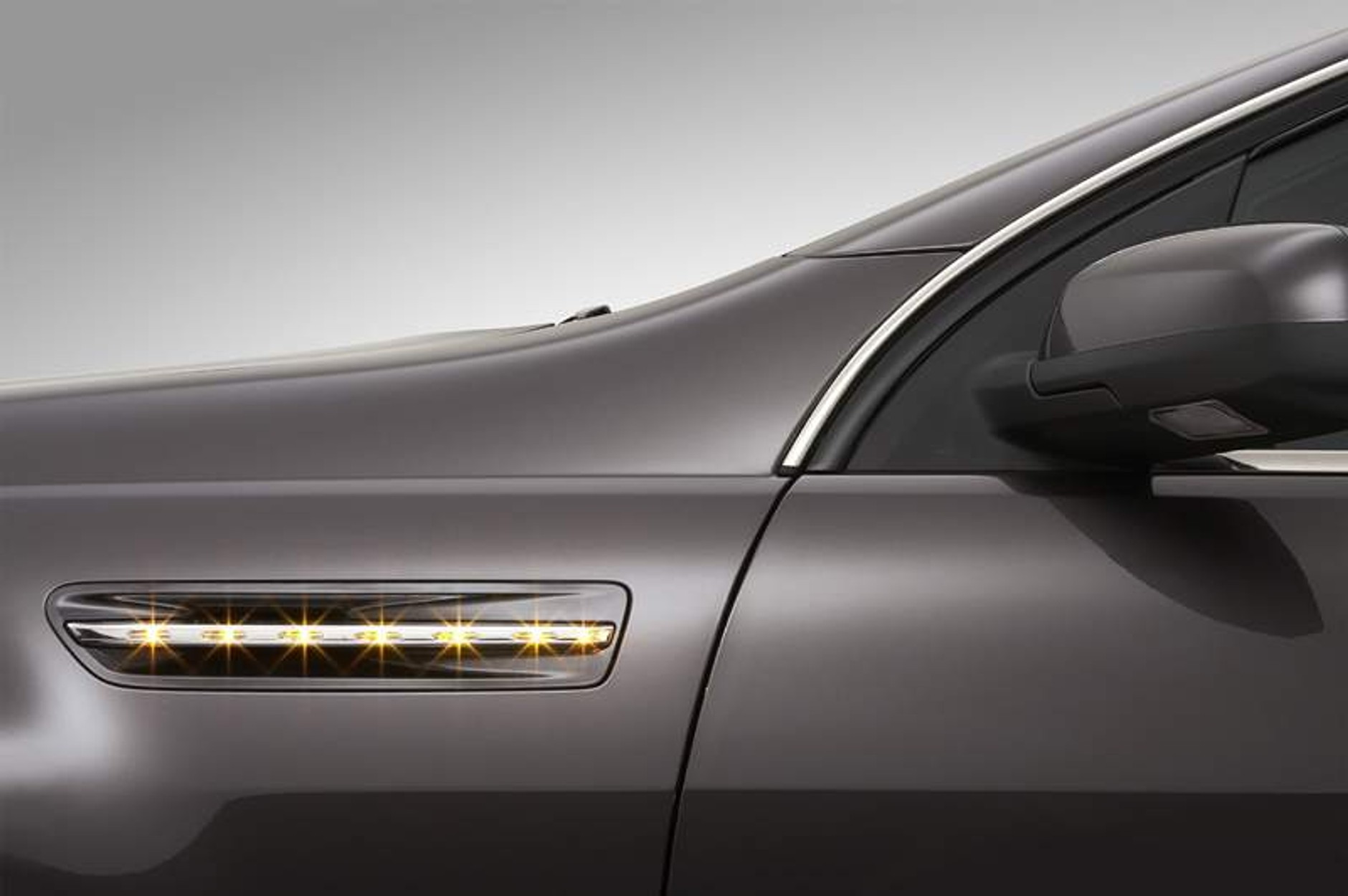 Kolejne nowości Holdena: Statesman i Caprice